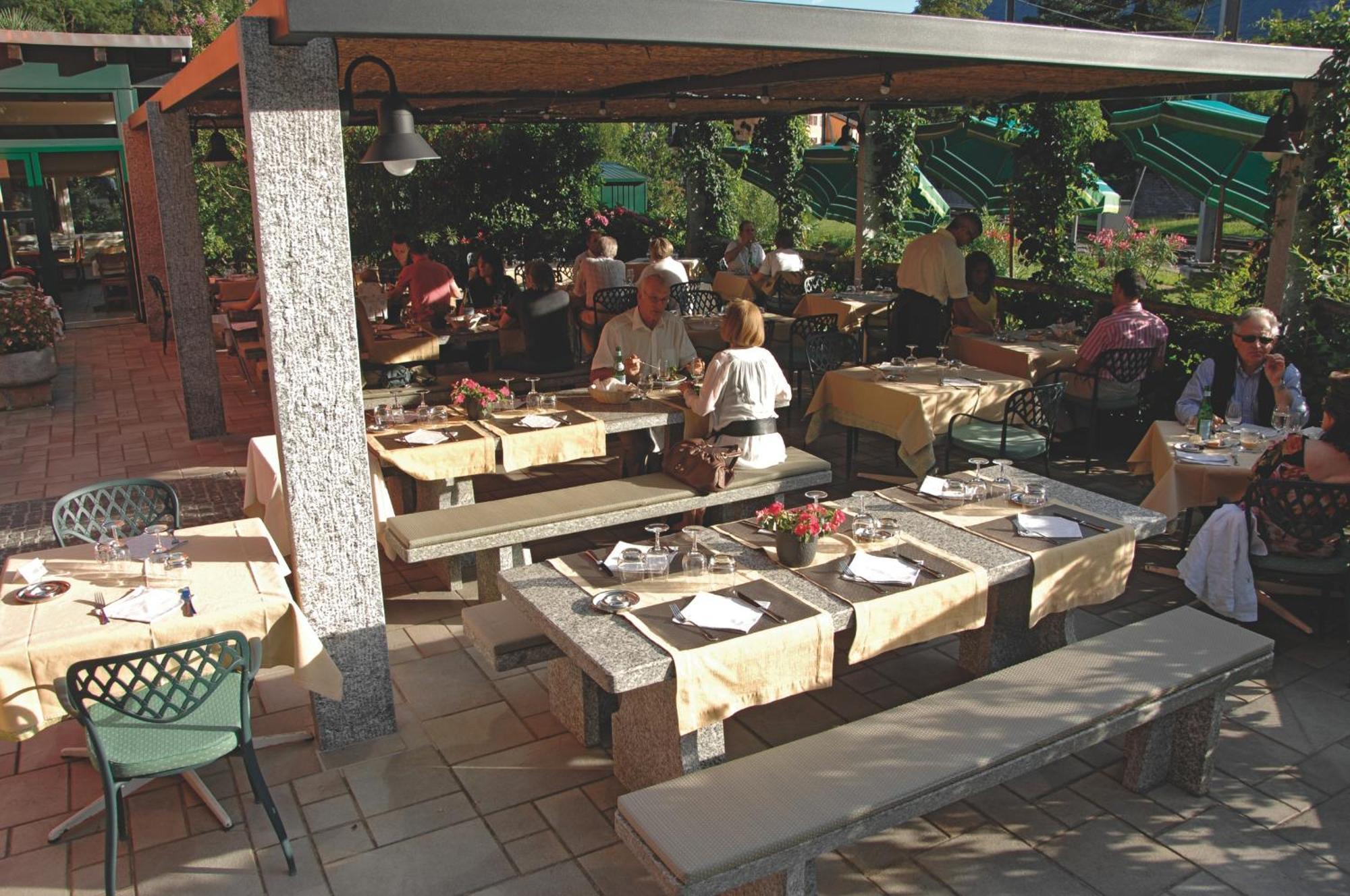 Charme Hotel Ristorante T3e Terre Ponte Brolla Esterno foto